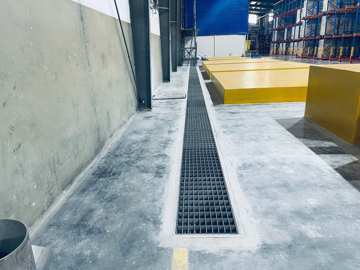 Bệ máy & mương thoát nước trong kho – ảnh 8